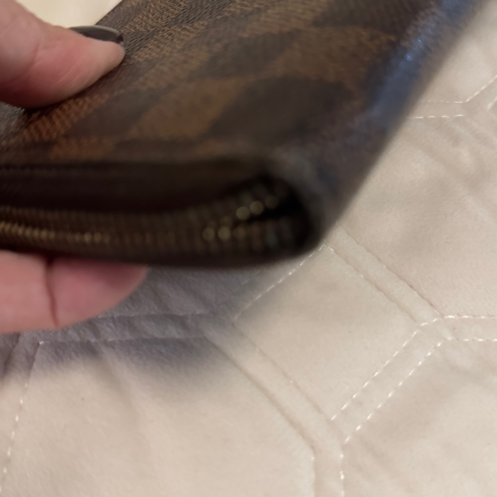 Louis Vuitton Brown Leather Wallet - Picture 10 of 13